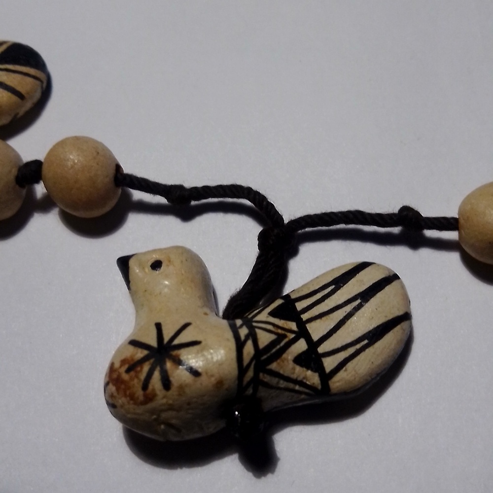 Vgt handmade de Los Reyes clay Bird necklace